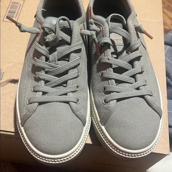 BOBS from Skechers Shoes - Skechers Bobs Copa Sneakers Women's 7.5 Green Olive Canvas Slip-on